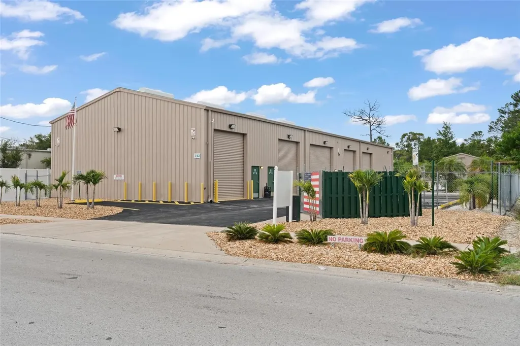 743 Wesley Avenue Tarpon Springs FL 34689
