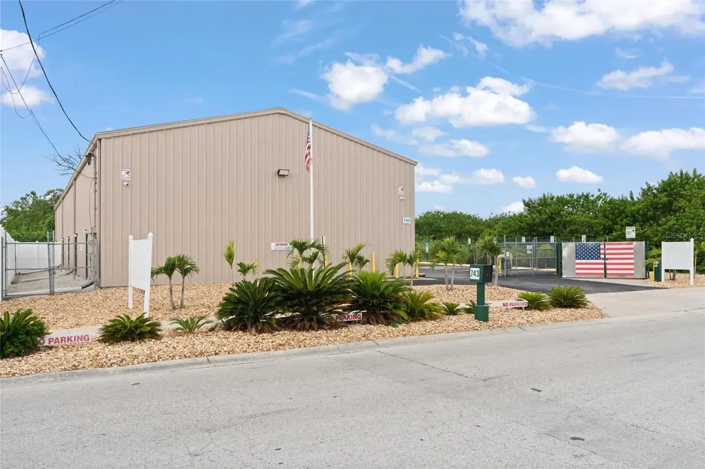 743 Wesley Avenue Tarpon Springs FL 34689