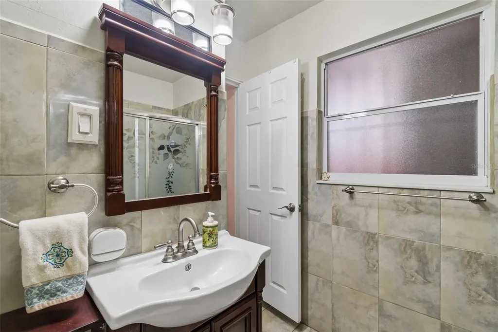 3309 W Burke Street Tampa FL 33614