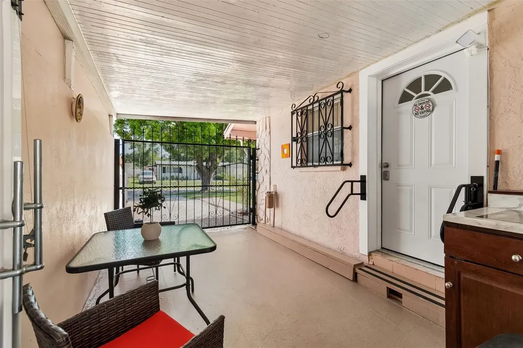 3309 W Burke Street Tampa FL 33614