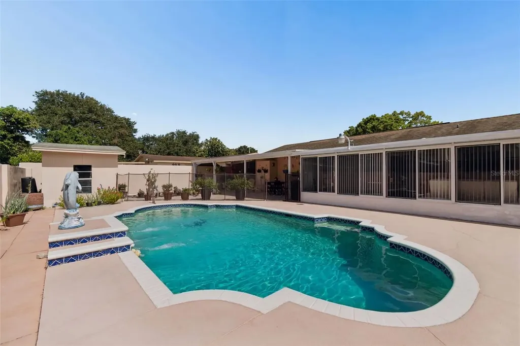 3309 W Burke Street Tampa FL 33614