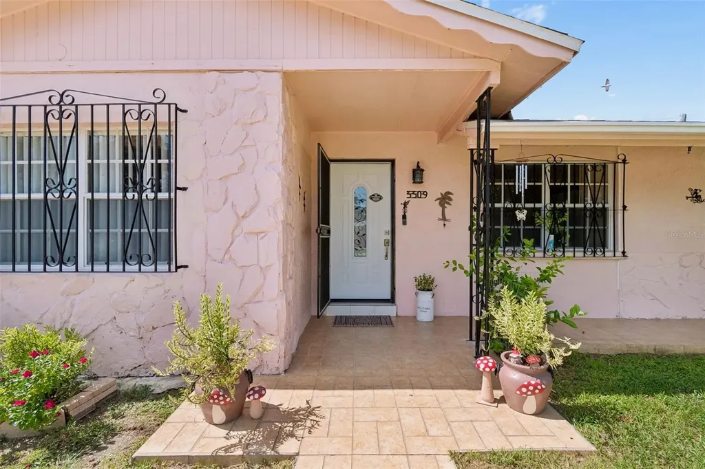 3309 W Burke Street Tampa FL 33614