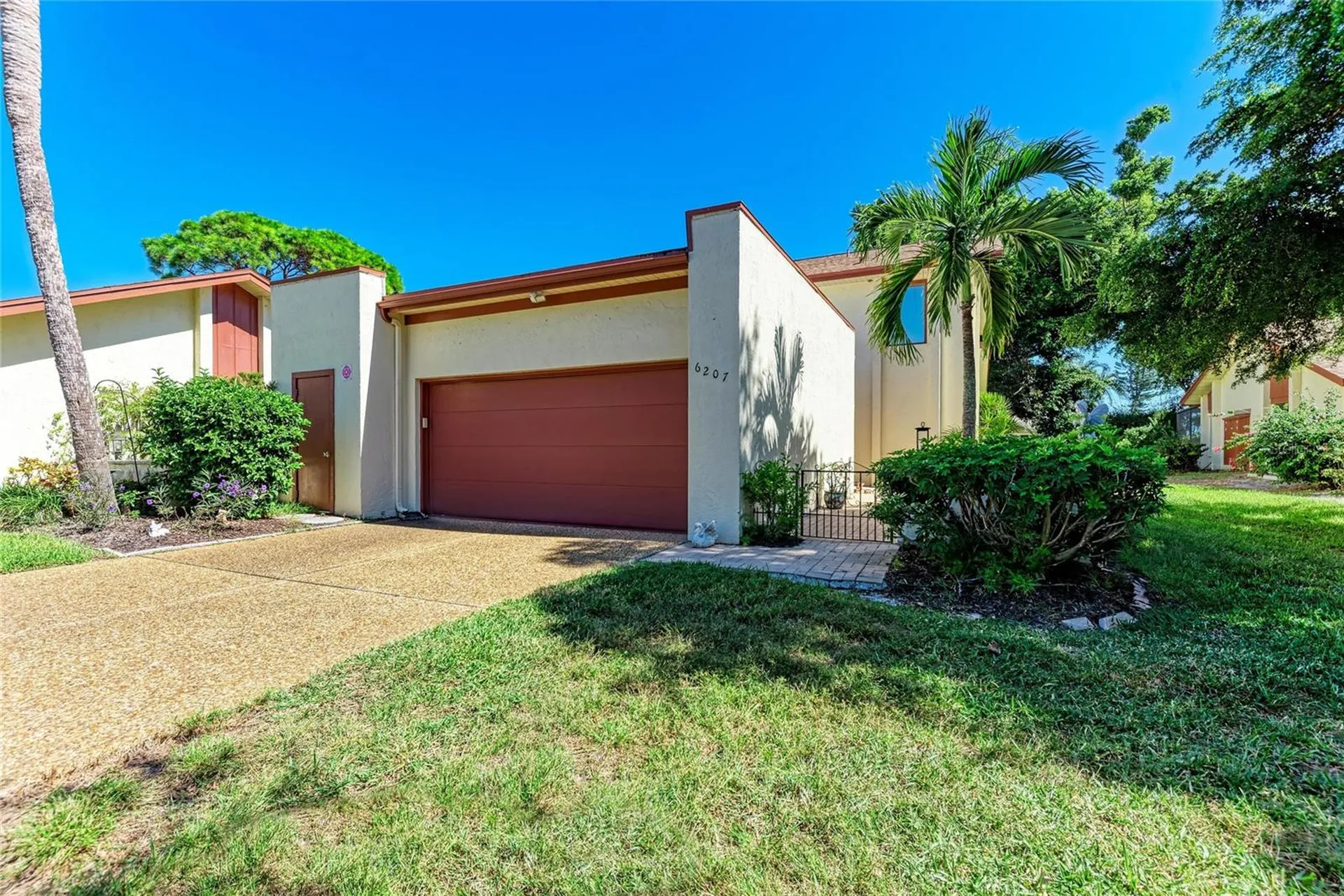 6207 Courtside Drive Bradenton FL 34210