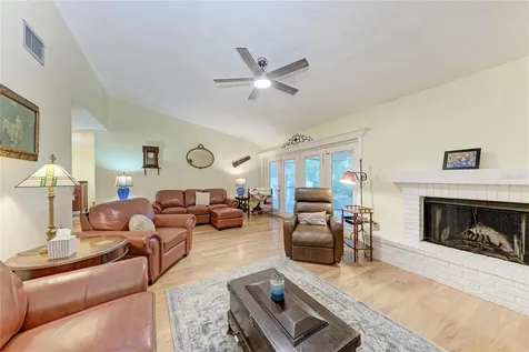 6207 Courtside Drive Bradenton FL 34210