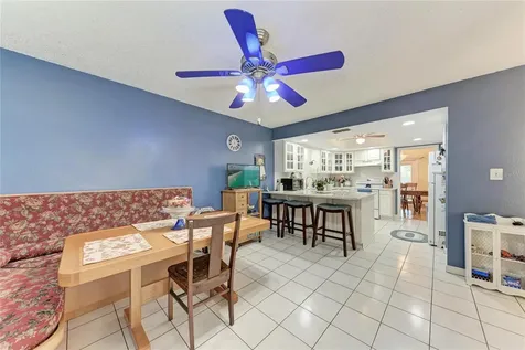 6207 Courtside Drive Bradenton FL 34210