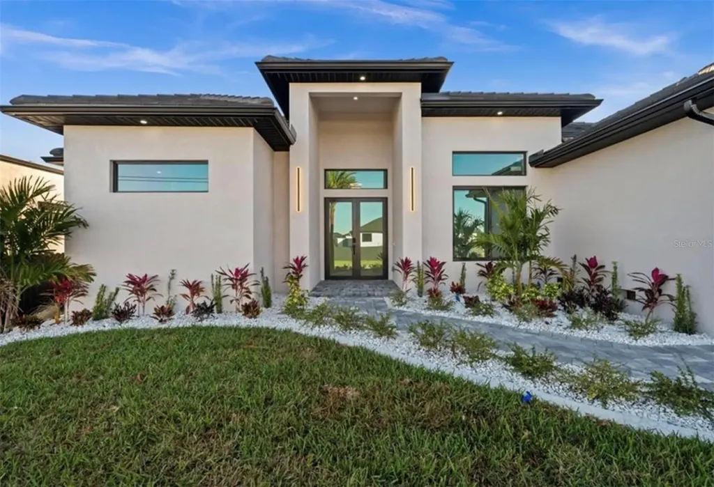 109 SW 37th Pl Place Cape Coral FL 33991