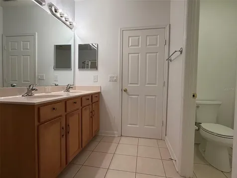 4530 Amberly Oaks Court Tampa FL 33614