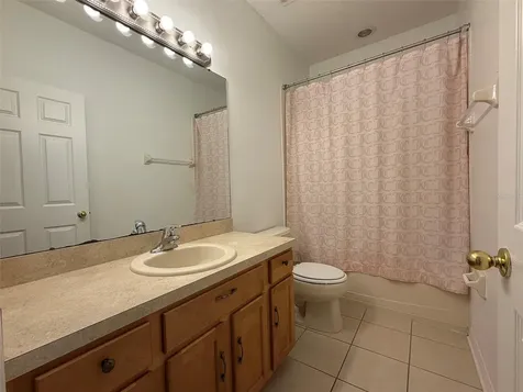 4530 Amberly Oaks Court Tampa FL 33614