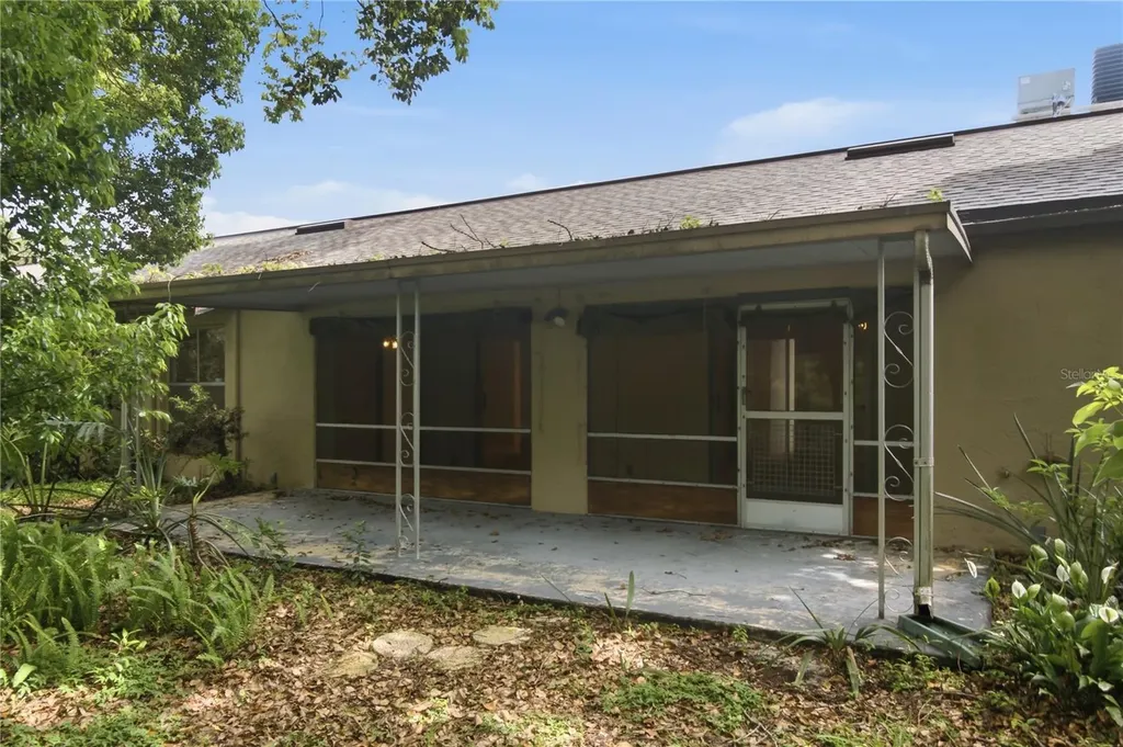 520 Windmeadows Street Altamonte Springs FL 32701