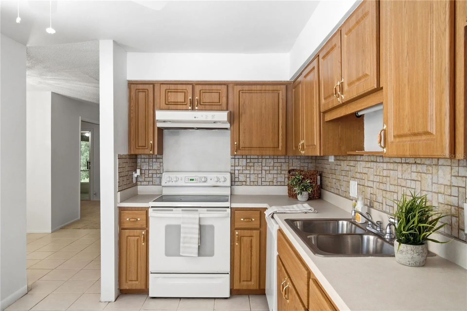 520 Windmeadows Street Altamonte Springs FL 32701