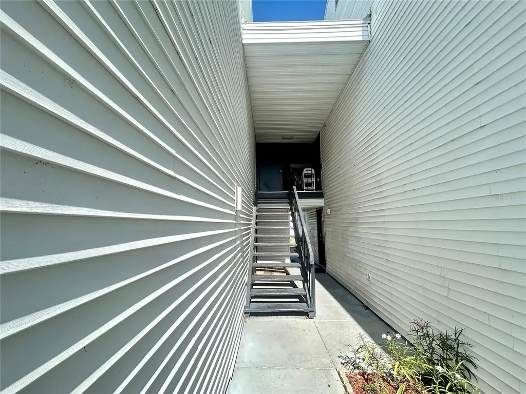 705 Haven Place Tarpon Springs FL 34689