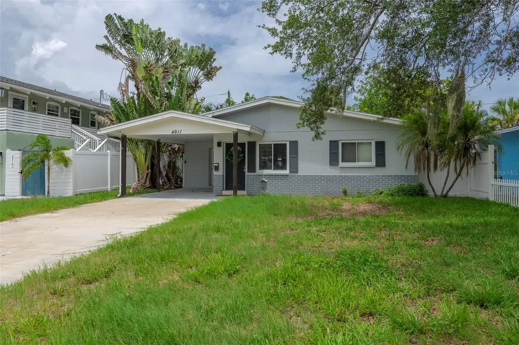 4911 Chancellor Street NE St Petersburg FL 33703
