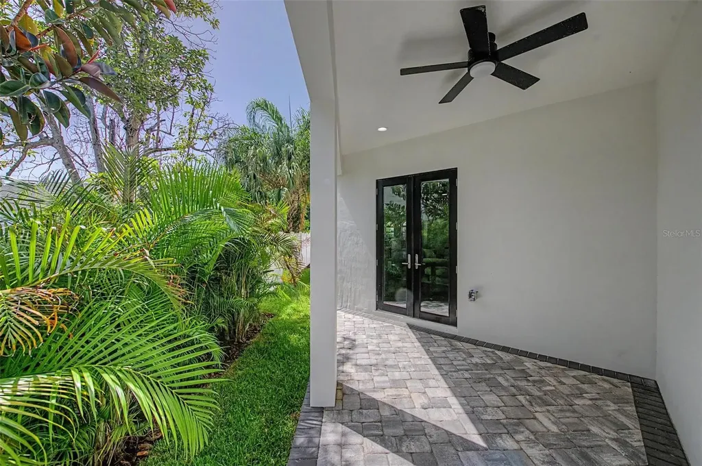 110 S Arrawana Avenue Tampa FL 33609