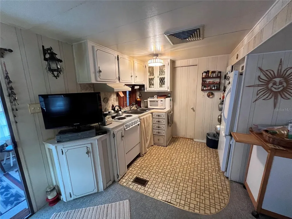 16 Grey Fox Lane Lake Wales FL 33898