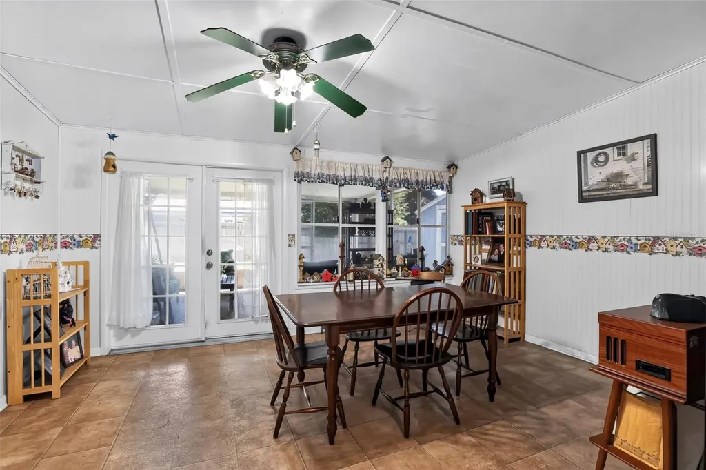 2651 Sample Street Kissimmee FL 34744