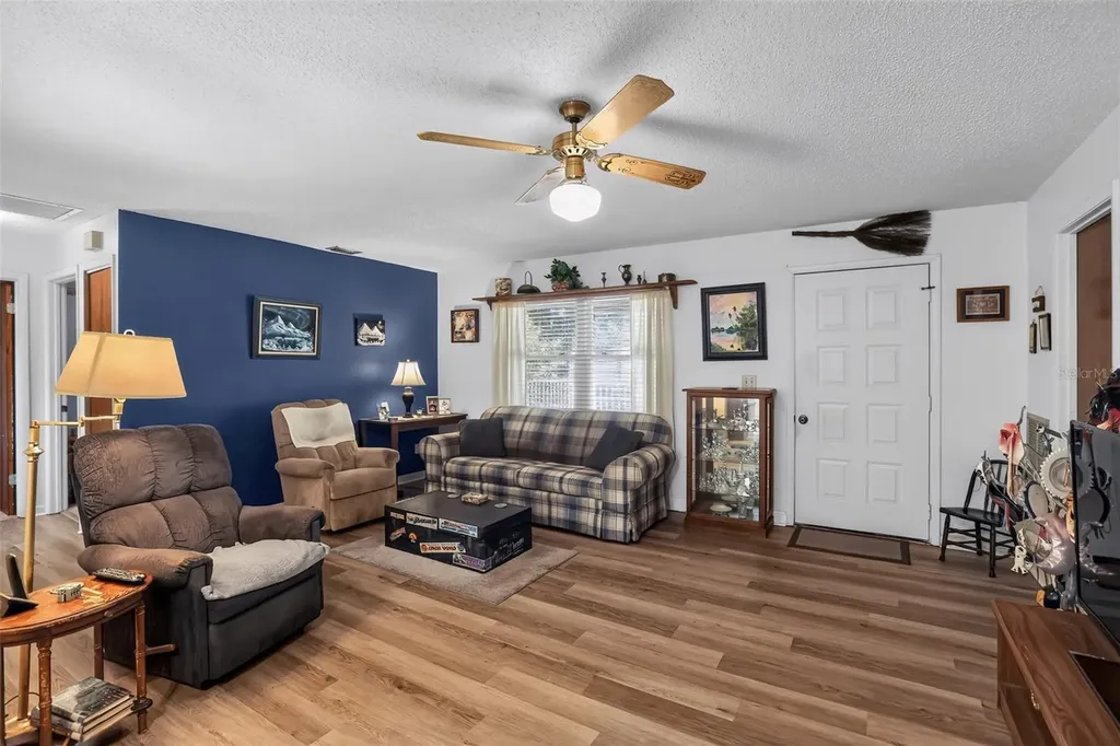 2651 Sample Street Kissimmee FL 34744