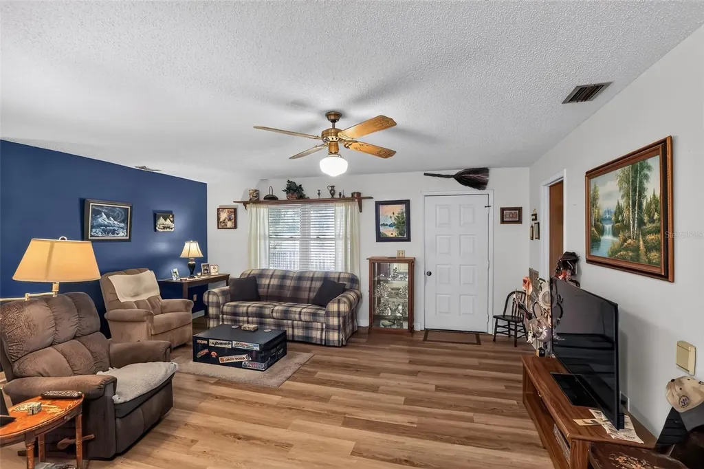 2651 Sample Street Kissimmee FL 34744