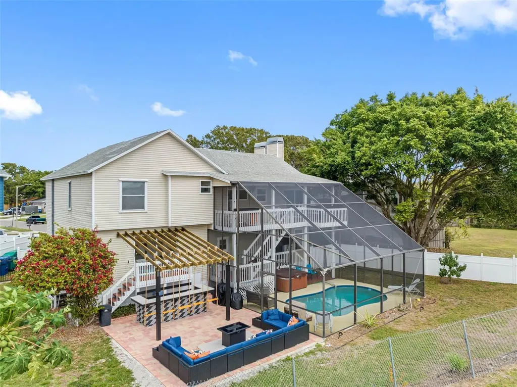 12692 Pineway Drive Largo FL 33773