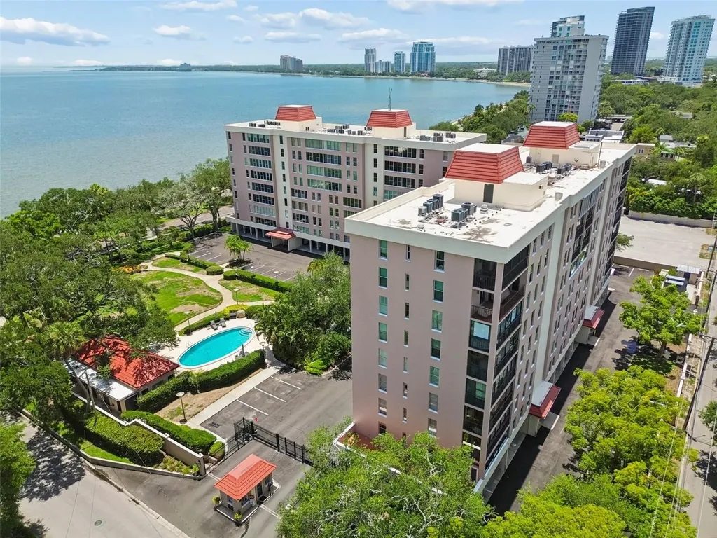 2403 S Ardson Place Tampa FL 33629