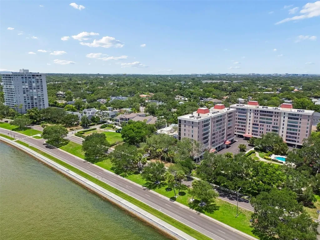 2403 S Ardson Place Tampa FL 33629