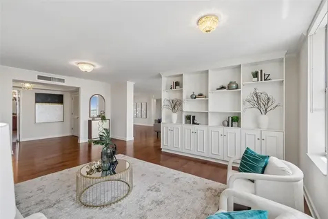 2403 S Ardson Place Tampa FL 33629