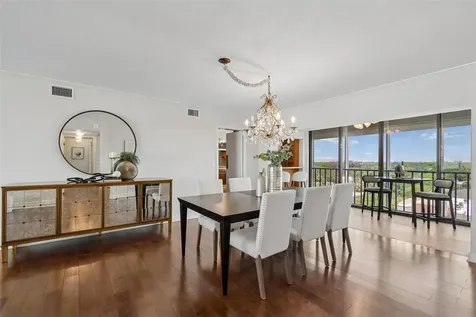2403 S Ardson Place Tampa FL 33629