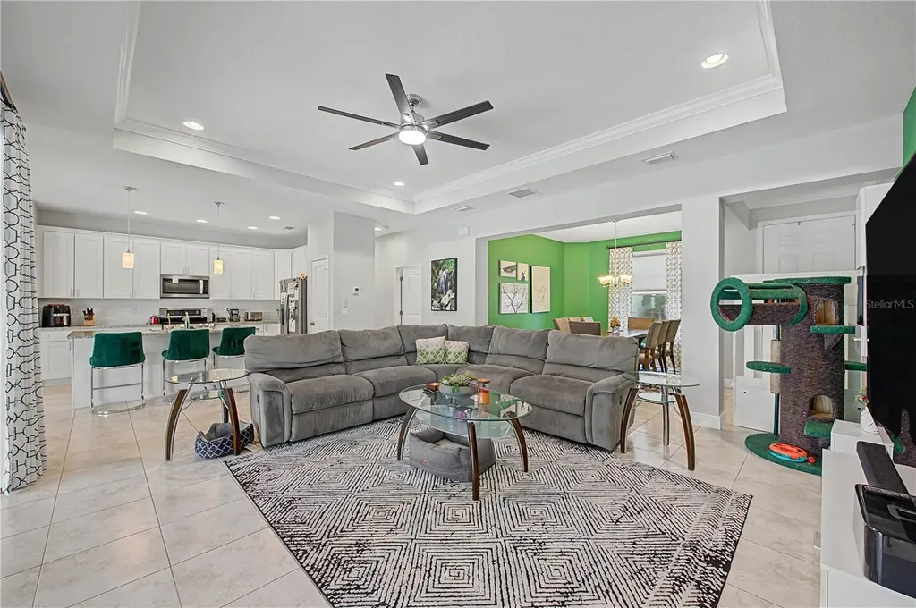1604 Main Street Valrico FL 33594
