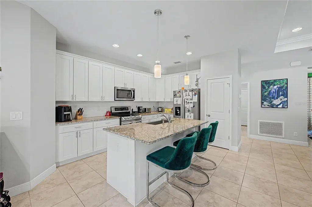 1604 Main Street Valrico FL 33594