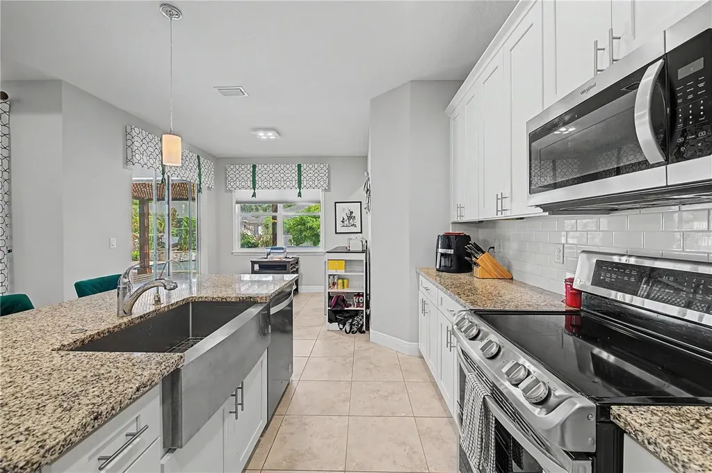 1604 Main Street Valrico FL 33594