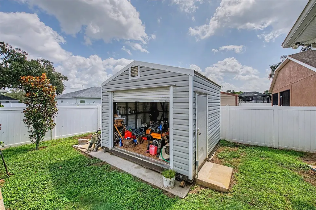 1604 Main Street Valrico FL 33594