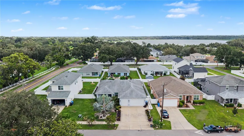 1604 Main Street Valrico FL 33594