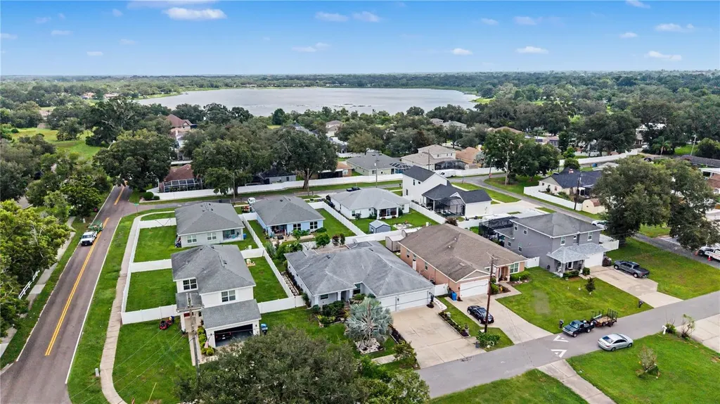 1604 Main Street Valrico FL 33594