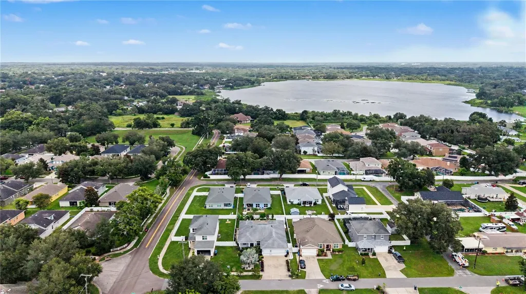 1604 Main Street Valrico FL 33594