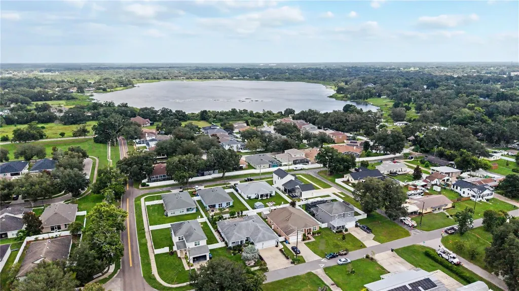 1604 Main Street Valrico FL 33594