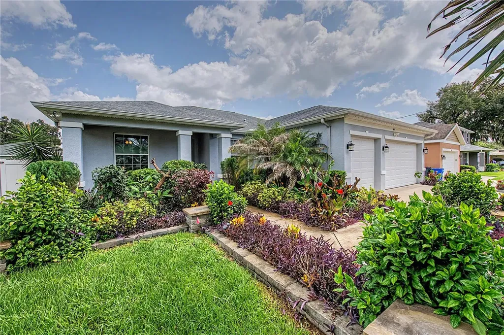 1604 Main Street Valrico FL 33594