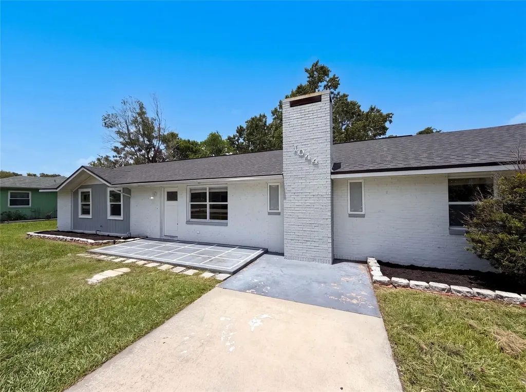 1044 E Lombardy Drive Deltona FL 32725