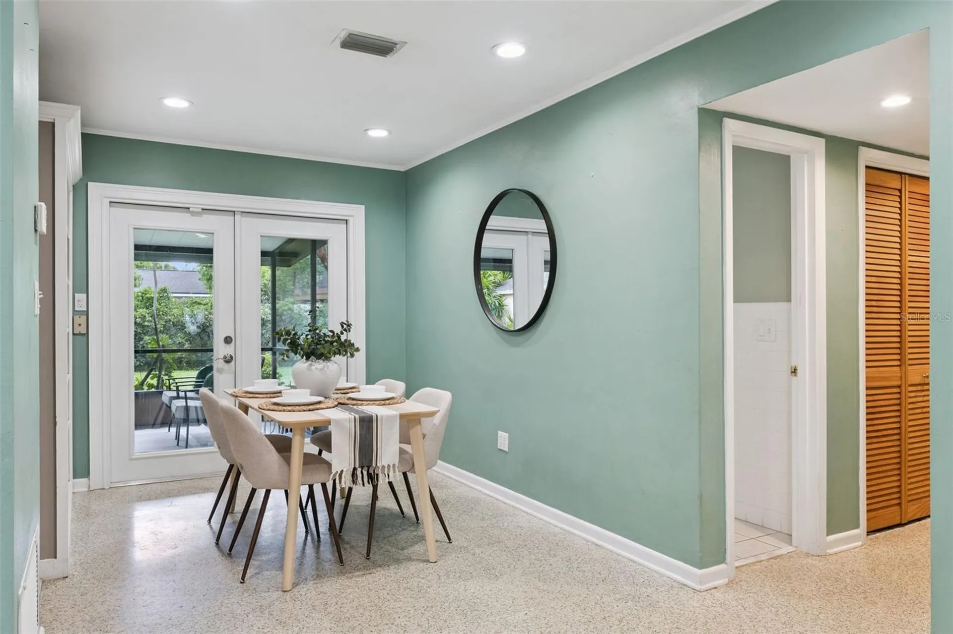 618 Burke Street Altamonte Springs FL 32701