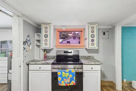 521 S 9th Street Crescent City FL 32112
