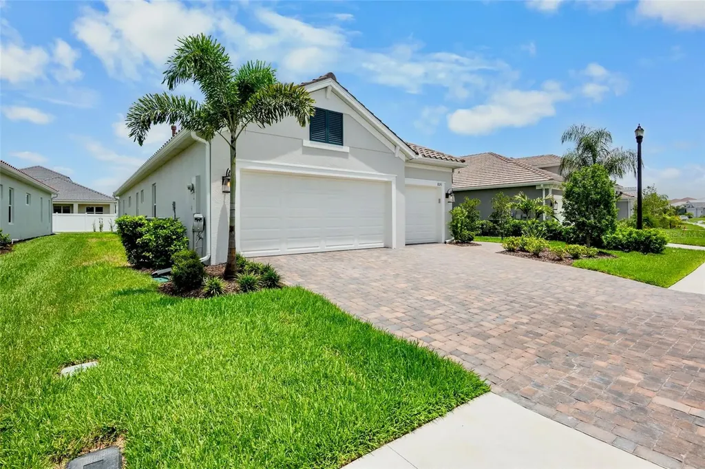 8091 Anthirium Loop Sarasota FL 34240