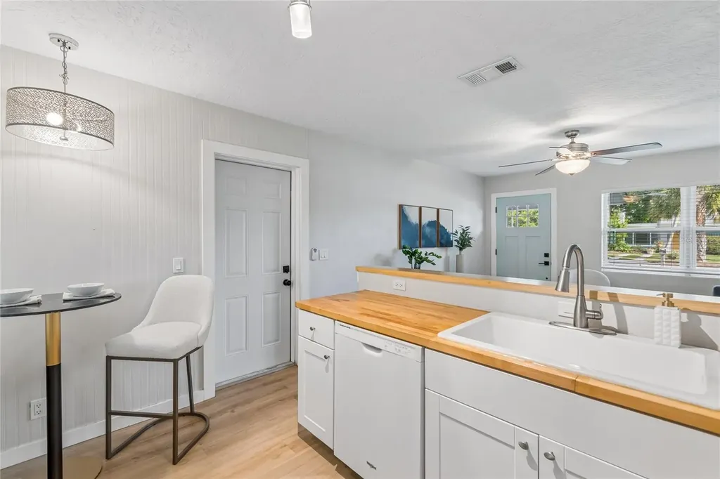 4001 W Rogers Avenue Tampa FL 33611