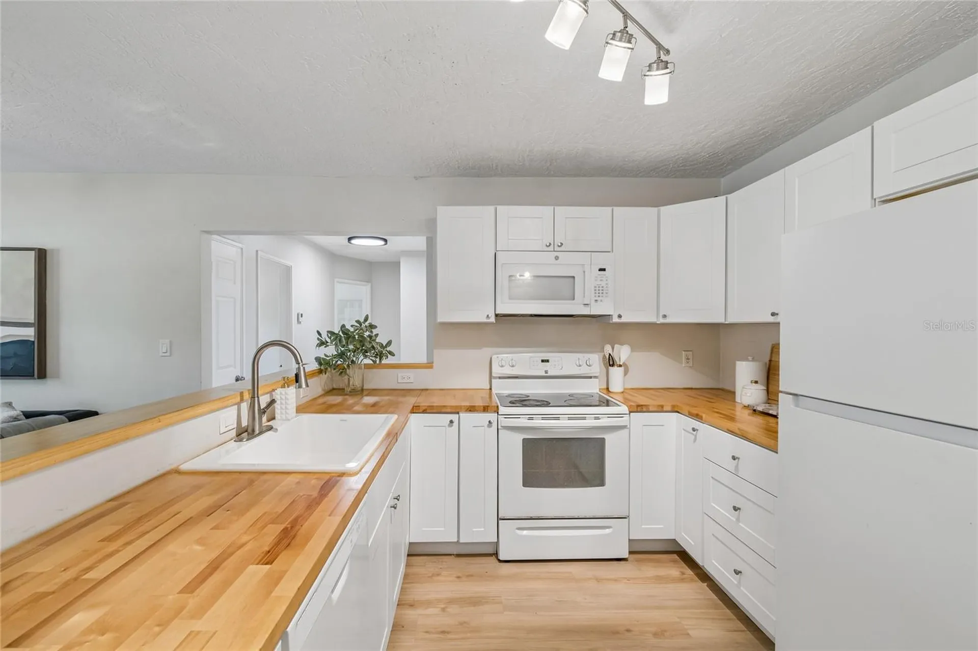 4001 W Rogers Avenue Tampa FL 33611