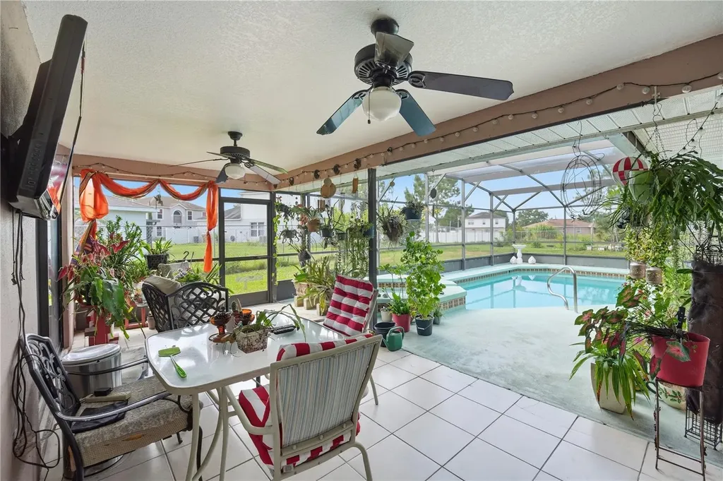 642 Madrid Drive Kissimmee FL 34758