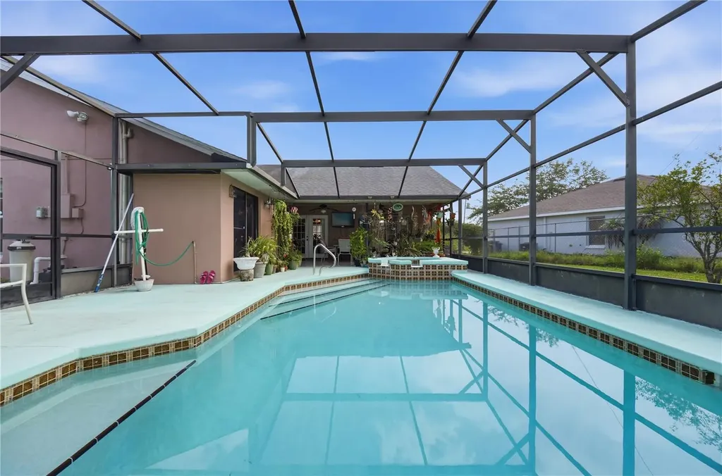 642 Madrid Drive Kissimmee FL 34758