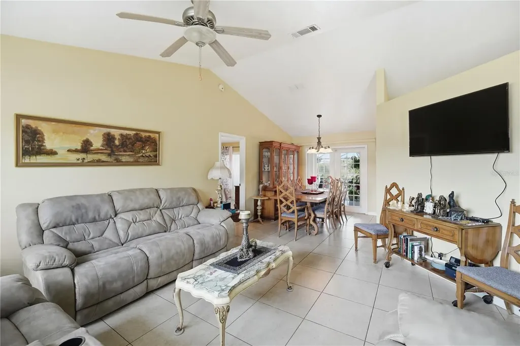 642 Madrid Drive Kissimmee FL 34758