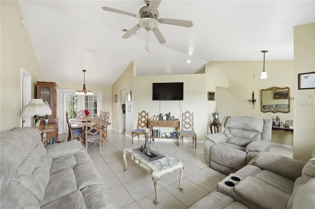 642 Madrid Drive Kissimmee FL 34758