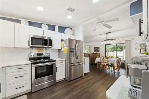 301 Lakeview Drive Osteen FL 32764