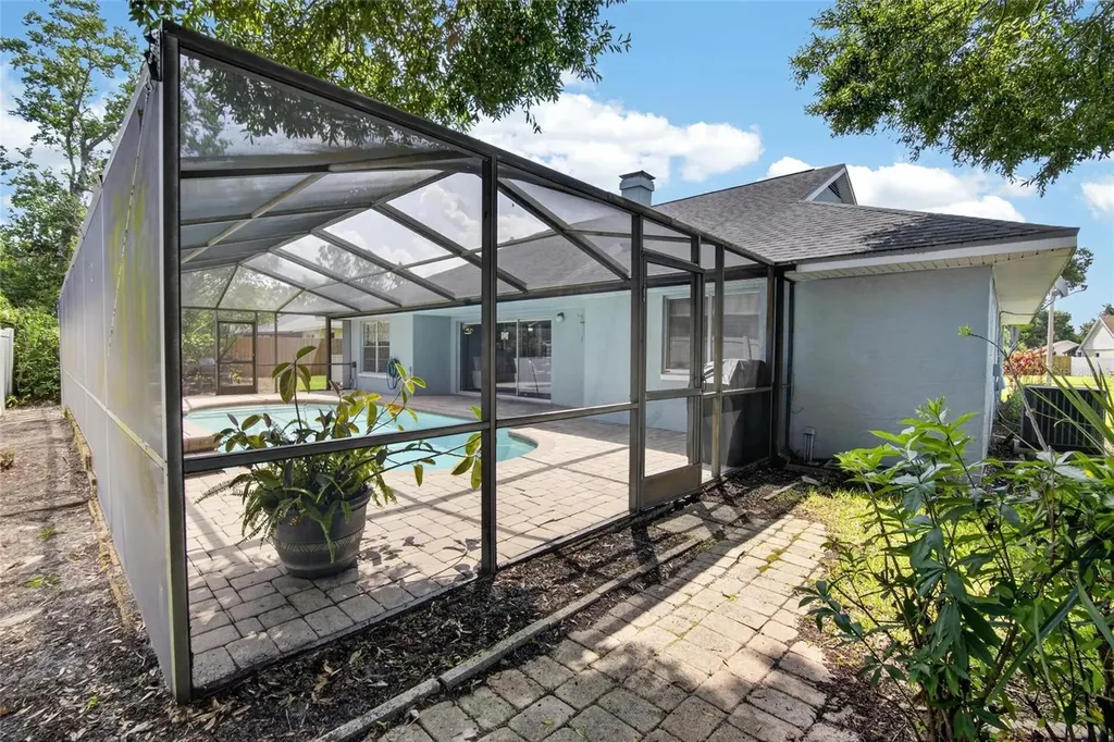 15112 Roundup Drive Tampa FL 33624