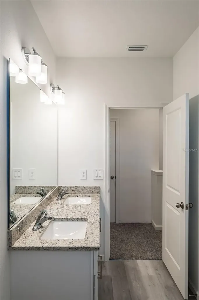 5377 Vista Lago Drive Orlando FL 32811
