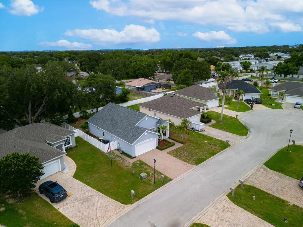1015 Robin Lane Winter Haven FL 33884