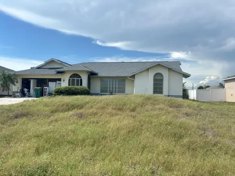 10460 Greenway Avenue Englewood FL 34224
